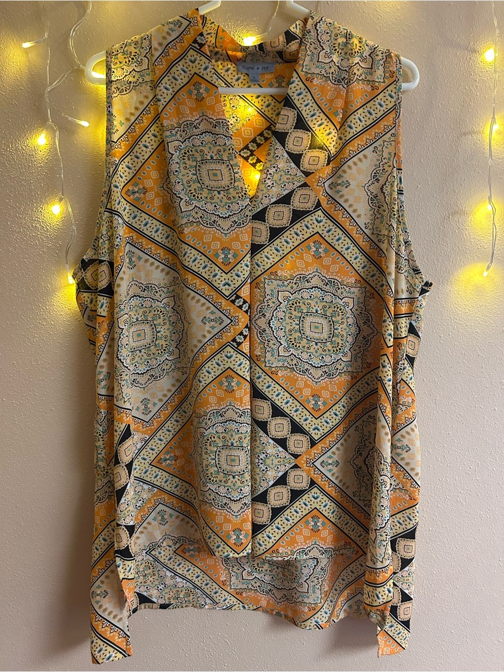 Sleeveless V-Neck Print Blouse by floral & ivy Women’s XL